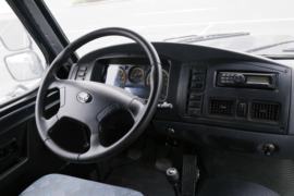 东风菁鹰&nbsp;牵引车驾驶室                                               图片