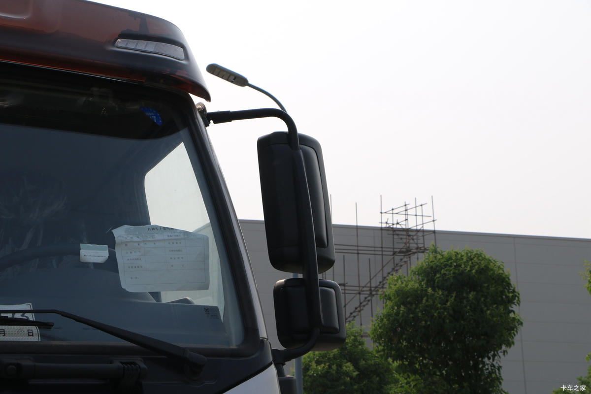 칤 Tϵ 310 6X4 5.2ж(NXG5250ZLJK5)                                                