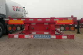 48英尺系列&nbsp;集装箱式半挂车外观图片