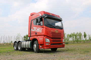 青岛解放 JH6重卡 460马力 6X4牵引车(12档变速箱)(CA4250P25K2T1E5A)