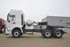 北奔 V3M重卡 350马力 6X4天然气牵引车(ND4250B38J7Z00)