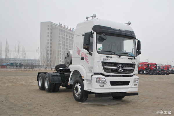 北奔 V3M重卡 350马力 6X4天然气牵引车