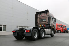 青岛解放 JH6重卡 500马力 6X4牵引车(457后桥)(CA4250P25K2T1E5A)
