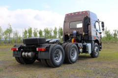 青岛解放 悍V重卡 375马力 6X4牵引车(CA4256P1K2T1E5A80)