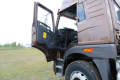 青岛解放 悍V重卡 375马力 6X4牵引车(CA4256P1K2T1E5A80)