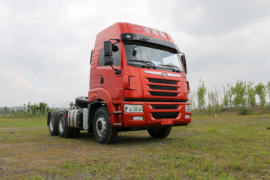 天V&nbsp;牵引车外观                                                图片