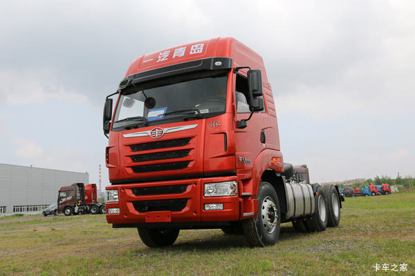 青岛解放 天V重卡 460马力 6X4牵引车(CA4256P2K2T1E5A80)