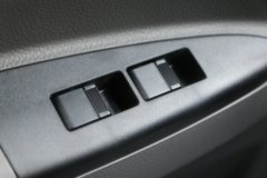 解放 虎VH 141马力 4.21米单排仓栅式轻卡底盘(CA5041CCYP40K17L1E5A84-1)