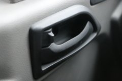 解放 虎VH 141马力 4.21米单排仓栅式轻卡底盘(CA5041CCYP40K17L1E5A84-1)