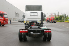 解放 虎VH 141马力 4.21米单排仓栅式轻卡底盘(CA5041CCYP40K17L1E5A84-1)