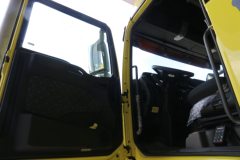 中国重汽 汕德卡SITRAK C7H重卡 540马力 6X4自动挡牵引车(AMT手自一体)(高顶)(ZZ4256V324HE1B)