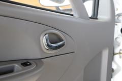 东风 多利卡D5 88马力 3.8米单排厢式轻卡(EQ5041XXY3BDDAC)