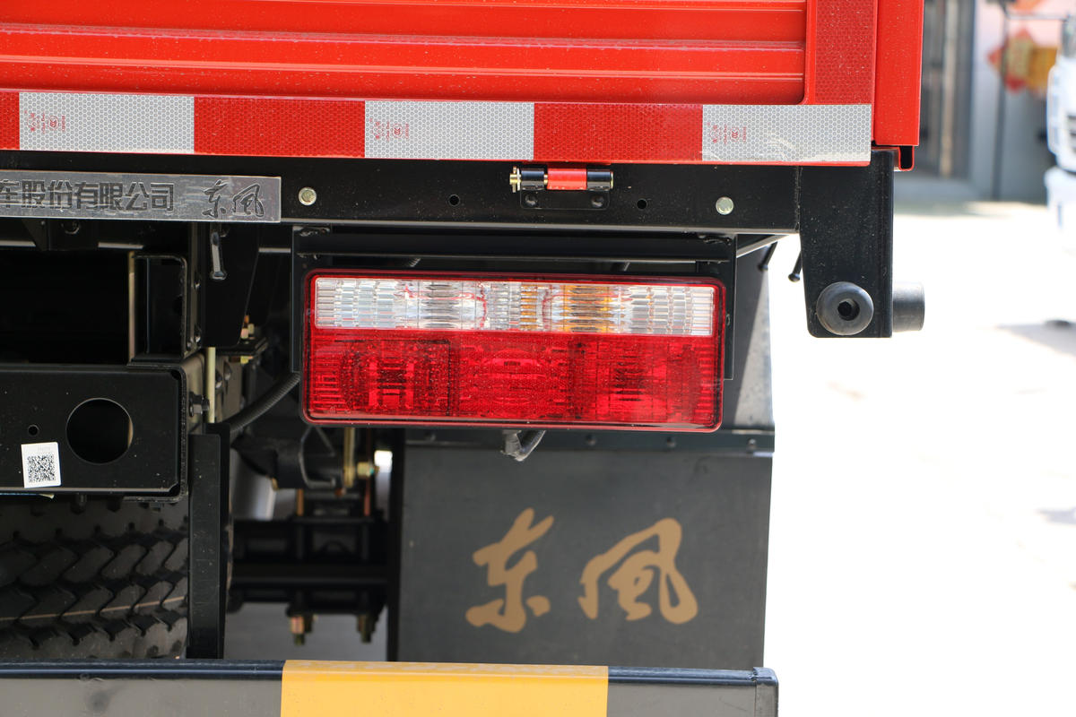  D6 130 3.8ŰῨ()(EQ1041L8BDB)                                                