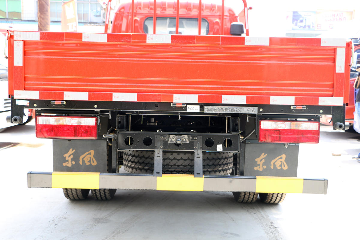  D6 130 3.8ŰῨ()(EQ1041L8BDB)                                                