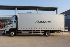 福田 欧航R系 170马力 6.8米厢式载货车(BJ5166XXY-A1)