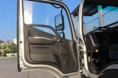 福田 欧航R系 170马力 6.8米厢式载货车(BJ5166XXY-A1)