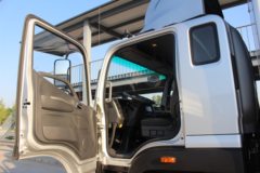 福田 欧航R系 170马力 6.8米厢式载货车(BJ5166XXY-A1)