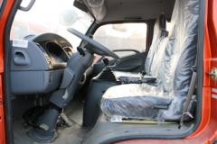 东风 多利卡D8 150马力 4X2 5.75米单排栏板载货车(EQ1090L8BDE) 东风 多利卡D8 150马力 4X2 5.75米单排栏板载货车(EQ1090L8BDE)