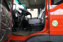 东风 多利卡D9 160马力 4X2 6.8米仓栅式载货车(EQ5161CCYL9BDGAC)