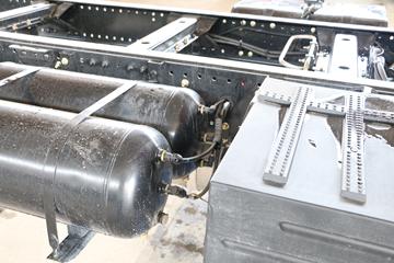 ���� ������D9 160���� 4X2 6.8�ײ�դʽ�ػ���ͼƬ