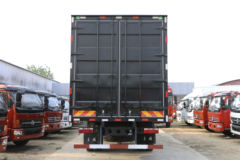 东风 多利卡D9 160马力 4X2 6.8米厢式载货车(EQ5161XXYL9BDGAC)