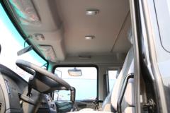 东风 多利卡D9 160马力 4X2 6.8米厢式载货车(EQ5161XXYL9BDGAC)