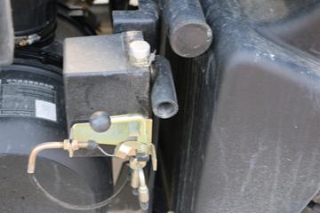 ���� ������D9 160���� 4X2 6.8����ʽ�ػ���ͼƬ