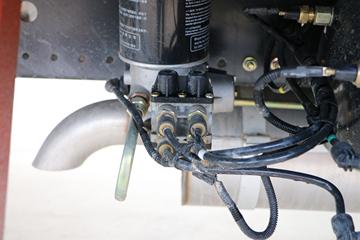 ���� ������D9 160���� 4X2 6.8����ʽ�ػ���ͼƬ