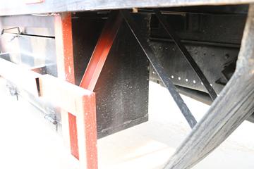 ���� ������D9 160���� 4X2 6.8����ʽ�ػ���ͼƬ