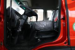 东风 多利卡D12中卡 190马力 4X2 9.85米厢式载货车底盘(EQ5181XXYL9BDKAC)