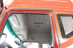 东风 多利卡D12中卡 190马力 4X2 9.85米厢式载货车底盘(EQ5181XXYL9BDKAC)