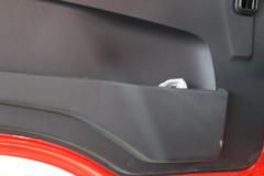 东风 多利卡D12中卡 190马力 4X2 9.85米厢式载货车底盘(EQ5181XXYL9BDKAC)