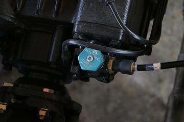 ���� ������D12�п� 190���� 4X2 9.85����ʽ�ػ�������ͼƬ