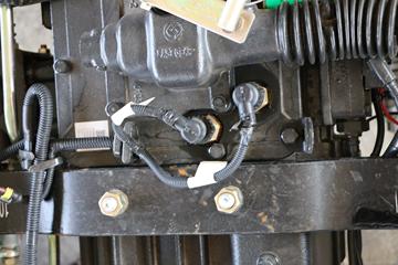 ���� ������D12�п� 190���� 4X2 9.85����ʽ�ػ�������ͼƬ