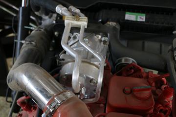 ���� ������D12�п� 190���� 4X2 9.85����ʽ�ػ�������ͼƬ