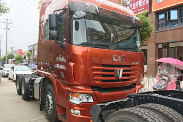 联合卡车 U440重卡 440马力 6X4牵引车(富华470后桥)(QCC4252D654-1)
