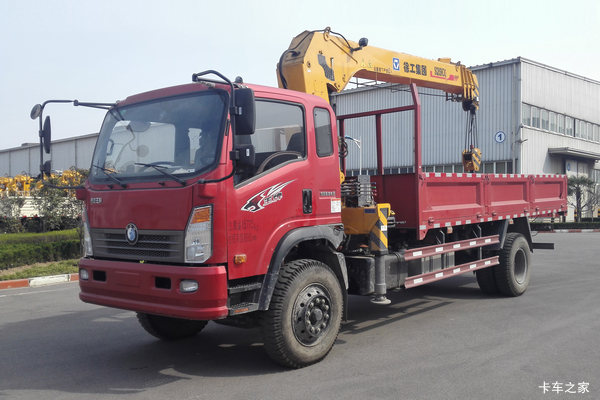 重汽王牌 王牌7系 4X2 180马力 随车吊