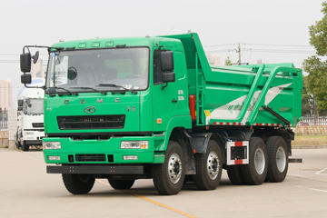 华菱重卡 310马力 8X4 5.6米自卸车(HN3310B34B3M5)