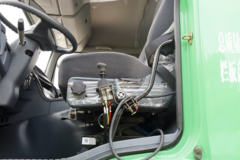 华菱重卡 310马力 8X4 5.6米自卸车(HN3310B34B3M5)