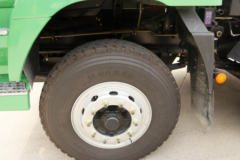 华菱重卡 310马力 8X4 5.6米自卸车(HN3310B34B3M5)