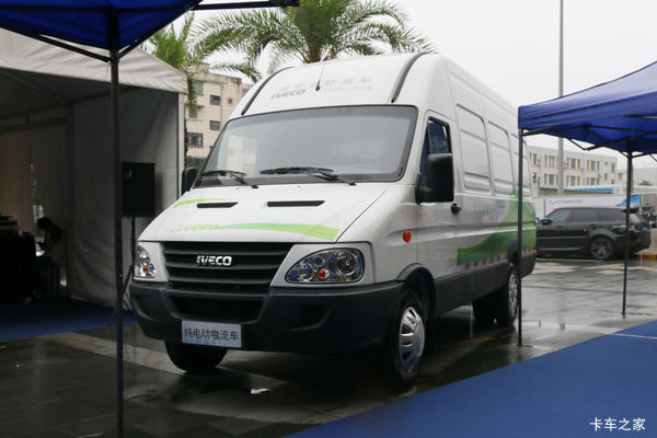 南京依维柯 Power Daily 经典版 82马力 5.99米纯电动封闭厢式货车73.5kWh