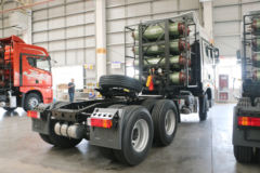 青岛解放 JH6重卡 400马力 6X4 CNG牵引车(CA4250P25K15T1NE5A80)
