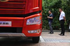一汽解放 新J6P重卡 领航快运版 460马力 6X2R牵引车(CA4250P66K24T2A2E5)