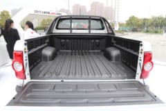 江淮T6 2017款 旗舰版 2.0T柴油 139马力 两驱 长轴距双排皮卡 江淮T6 2017款 旗舰版 2.0T柴油 139马力 两驱 长轴距双排皮卡