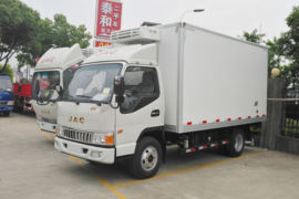 骏铃E3&nbsp;冷藏车外观图片