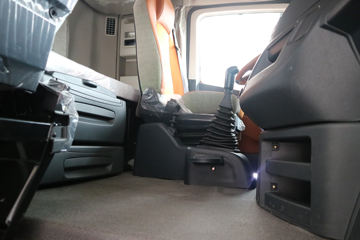 ���� ŷ��EST 6ϵ�ؿ� 460���� 6X4ǣ����(BJ4259SNFKB-AA)ͼƬ