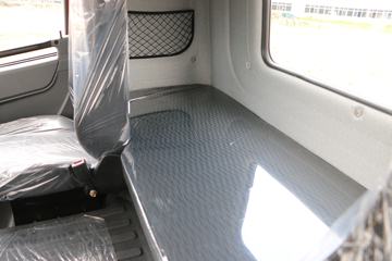 �ൺ��� ��VH�п� 180���� 4X2 6.7�������ػ�������(�߶�˫��)(CA1189PK2L2E5A80)ͼƬ