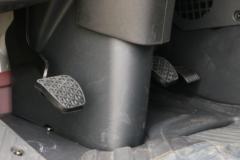 青岛解放 龙VH中卡 180马力 4X2 6.75米栏板载货车(CA1189PK2L2E5A80)