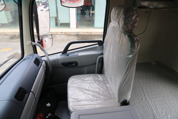 �������ó� �����ؿ� 220���� 4X2 9.6����ʽ�ػ�������(DFH5180XXYB1)ͼƬ