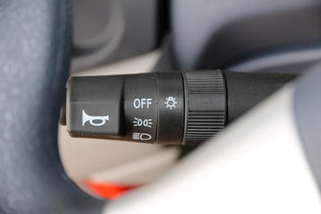 �������ó� �����ؿ� 220���� 4X2 9.6����ʽ�ػ�������(DFH5180XXYB1)ͼƬ